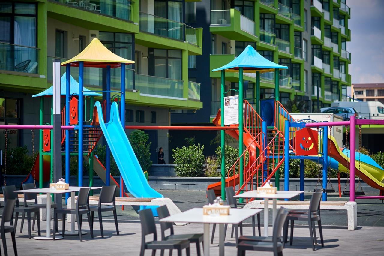 Sea Shore Apartments - Spa N Pools Beach Resort Mamaia Eksteriør bilde