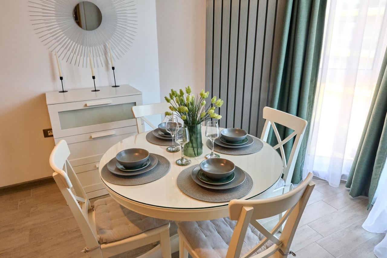 Sea Shore Apartments - Spa N Pools Beach Resort Mamaia Eksteriør bilde